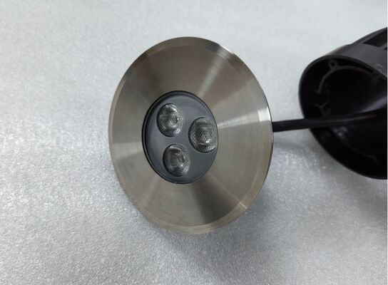 20 °C đến 45 °C đèn LED hồ bơi bao gồm IK lưới IK10 và 0,5kg trọng lượng cung cấp giải pháp chiếu sáng lâu dài cho hồ bơi