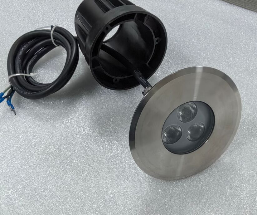 Đèn hồ bơi LED trắng 20 ° C đến 45 ° C Phạm vi nhiệt độ 98mm Diameter 88mm Depth Đèn hồ bơi chống nước