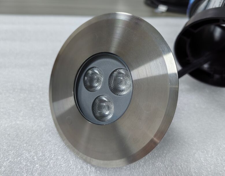 Đèn hồ bơi LED nhúng cung cấp hiệu quả ánh sáng 100lmw Được thiết kế cho phạm vi nhiệt độ 20 ° C đến 45 ° C và chiếu sáng hồ bơi